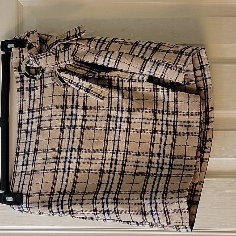 EB Luxe Los Angeles NWOT plaid skort
